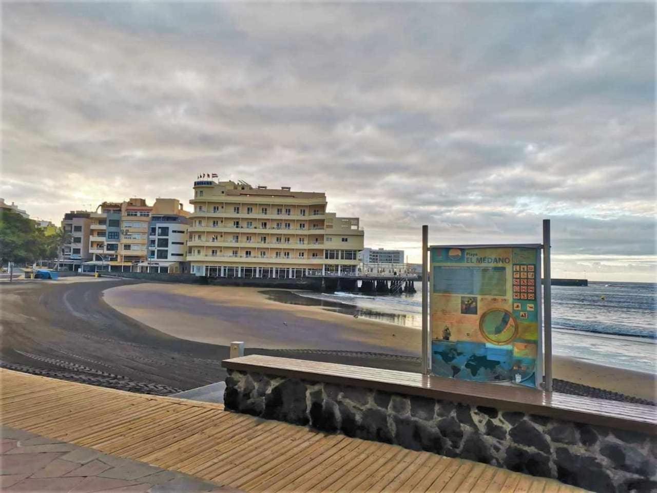 Apartamento Rentenerife Sand & Sea El Medano Luaran gambar