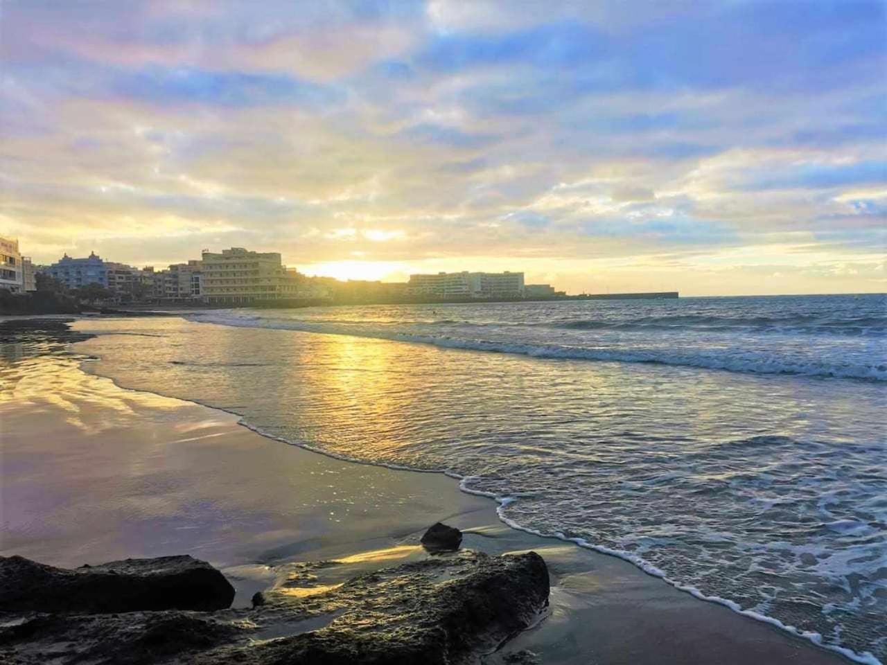 Apartamento Rentenerife Sand & Sea El Medano Luaran gambar