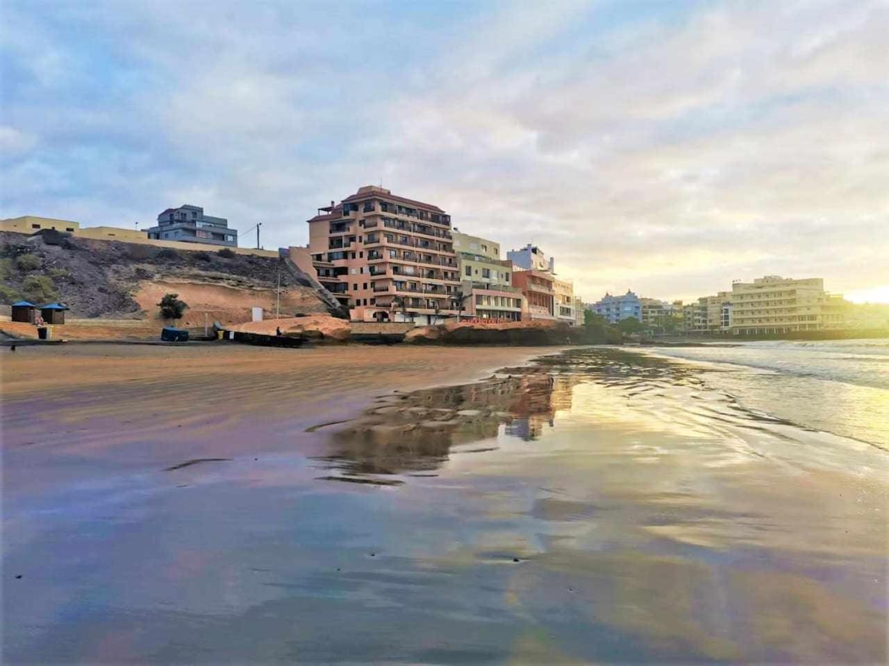 Apartamento Rentenerife Sand & Sea El Medano Luaran gambar